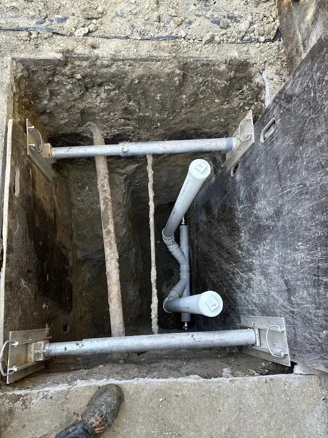 Experienced plumber completing Drain Cleaning work in Yadkinville